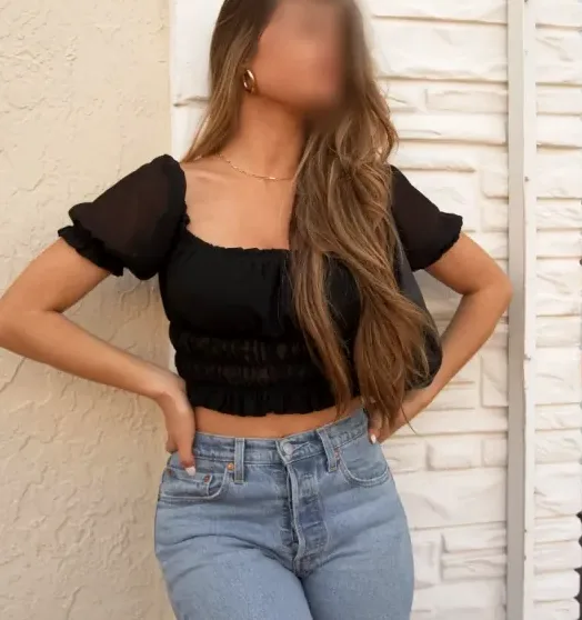 Ayse, 34