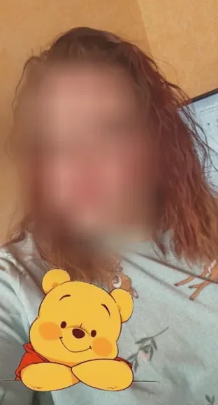 Claudia, 20