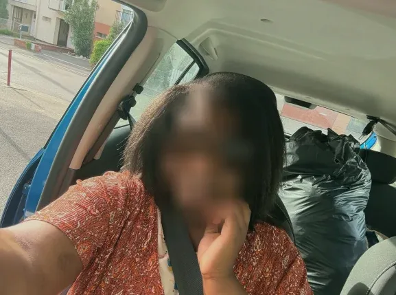 Daniela, 28