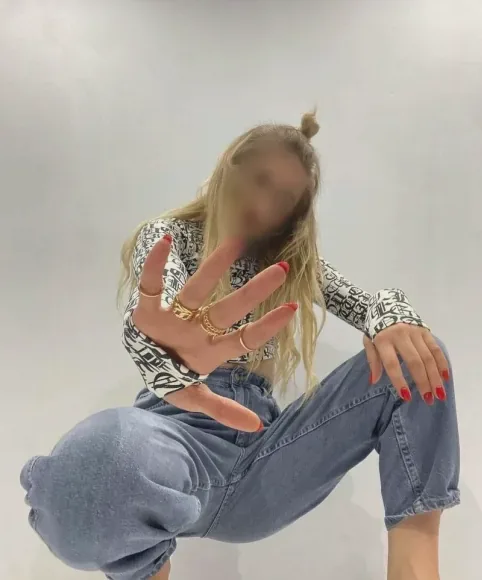 Esra, 35