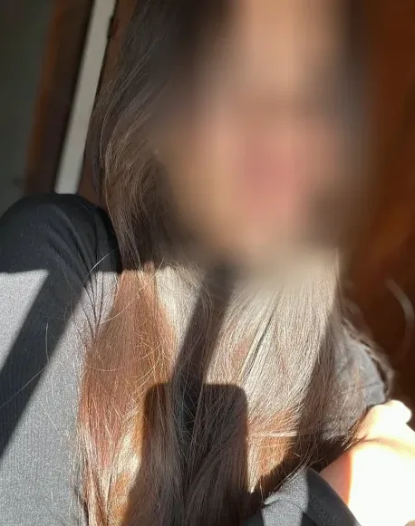 Julia, 32