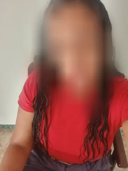 Laura, 36