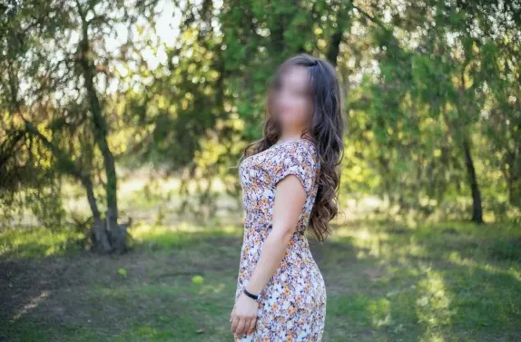 Melanie, 39