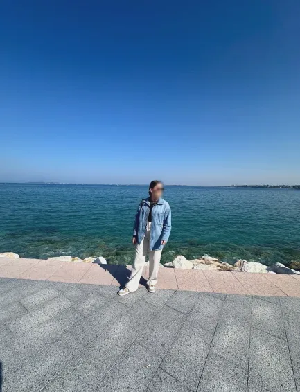 Nora, 29