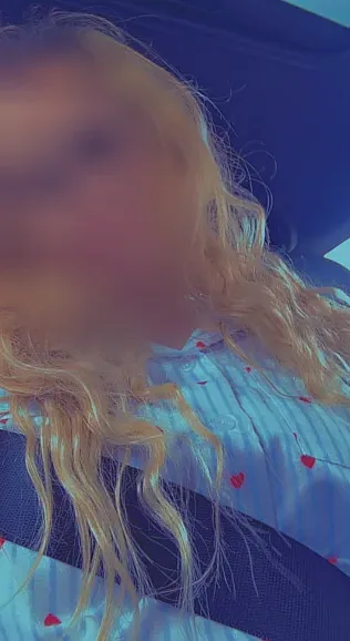 Stefanie, 28