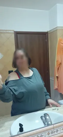 Vivien, 38